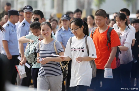 日语高考教学网哪种好？解释一下！（小程序的好处随看随走）这都可以？，